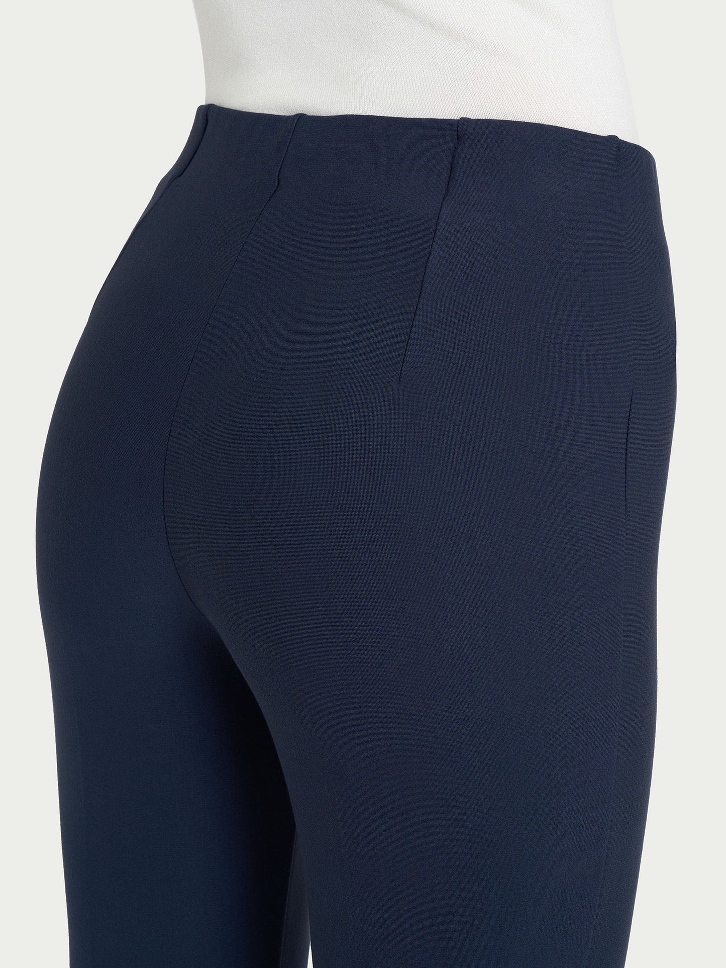 Pantalone ampio in Compact DE72PE