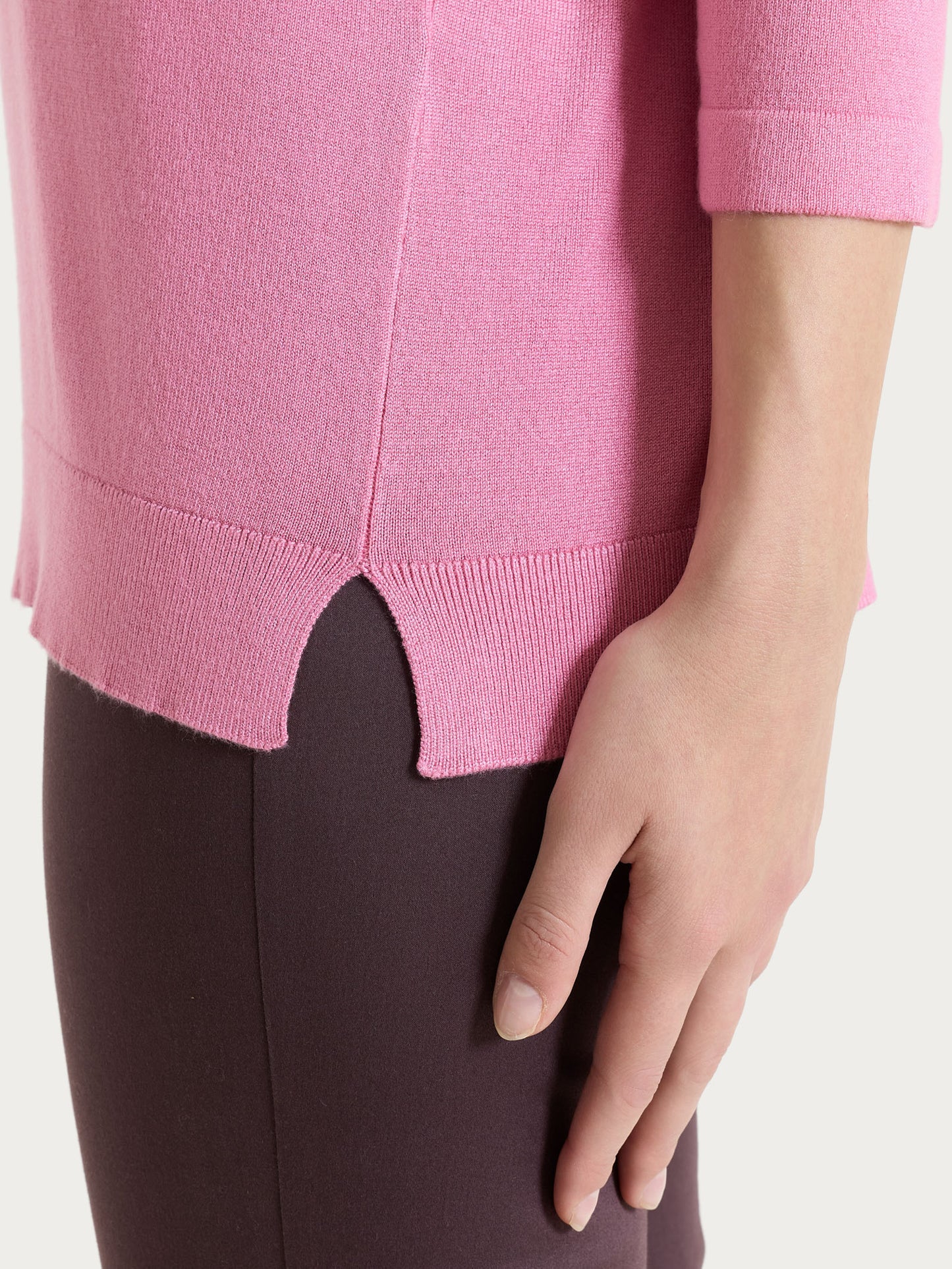 Maglia con scollo a V e con manica 3/4 DM99M2
