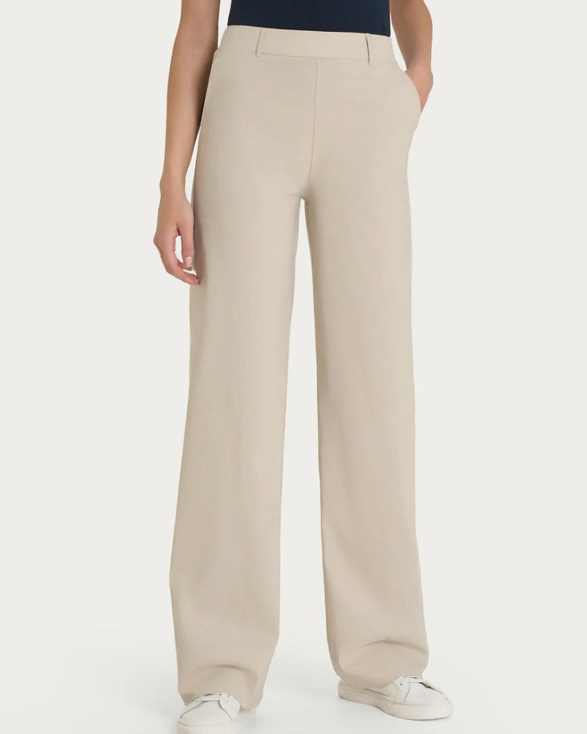 Pantalone ampio con tasche e risvolto in Super Fresh DP23P4