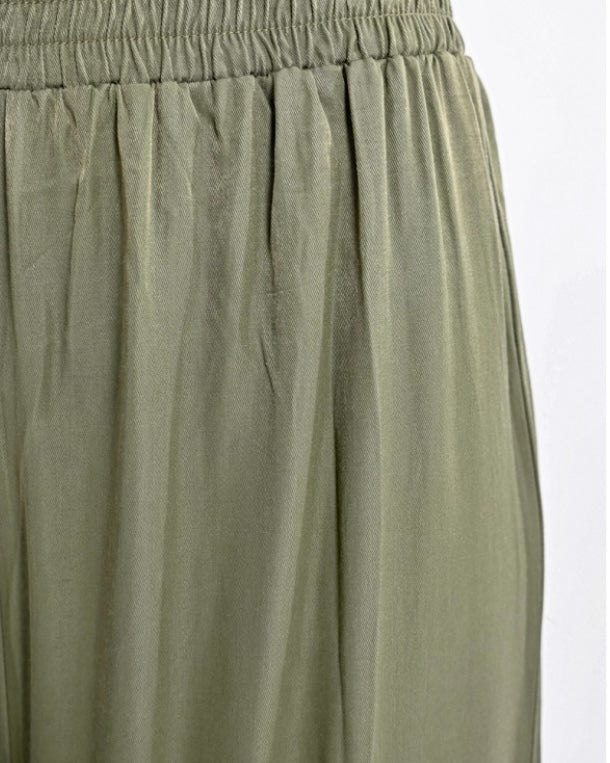 High-waisted fluid pants