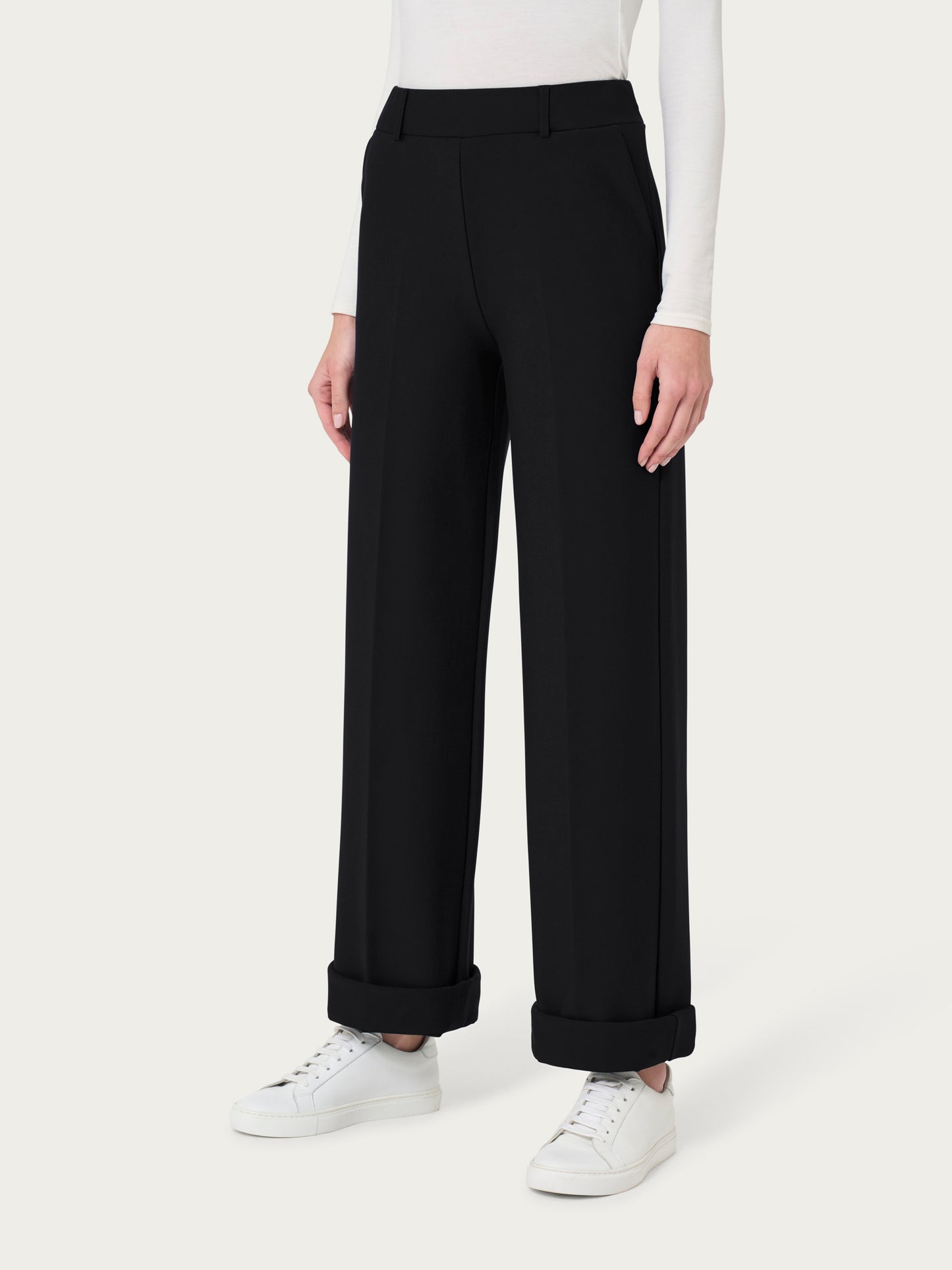 Pantalone ampio con tasche DC70P4
