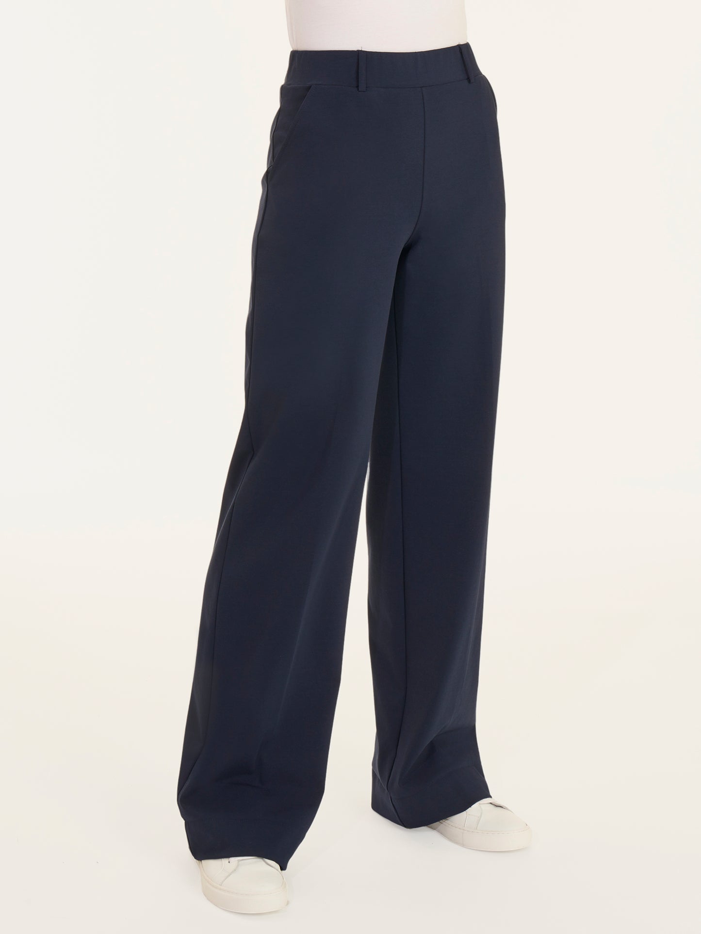 Pantalone ampio con tasche DC70P4