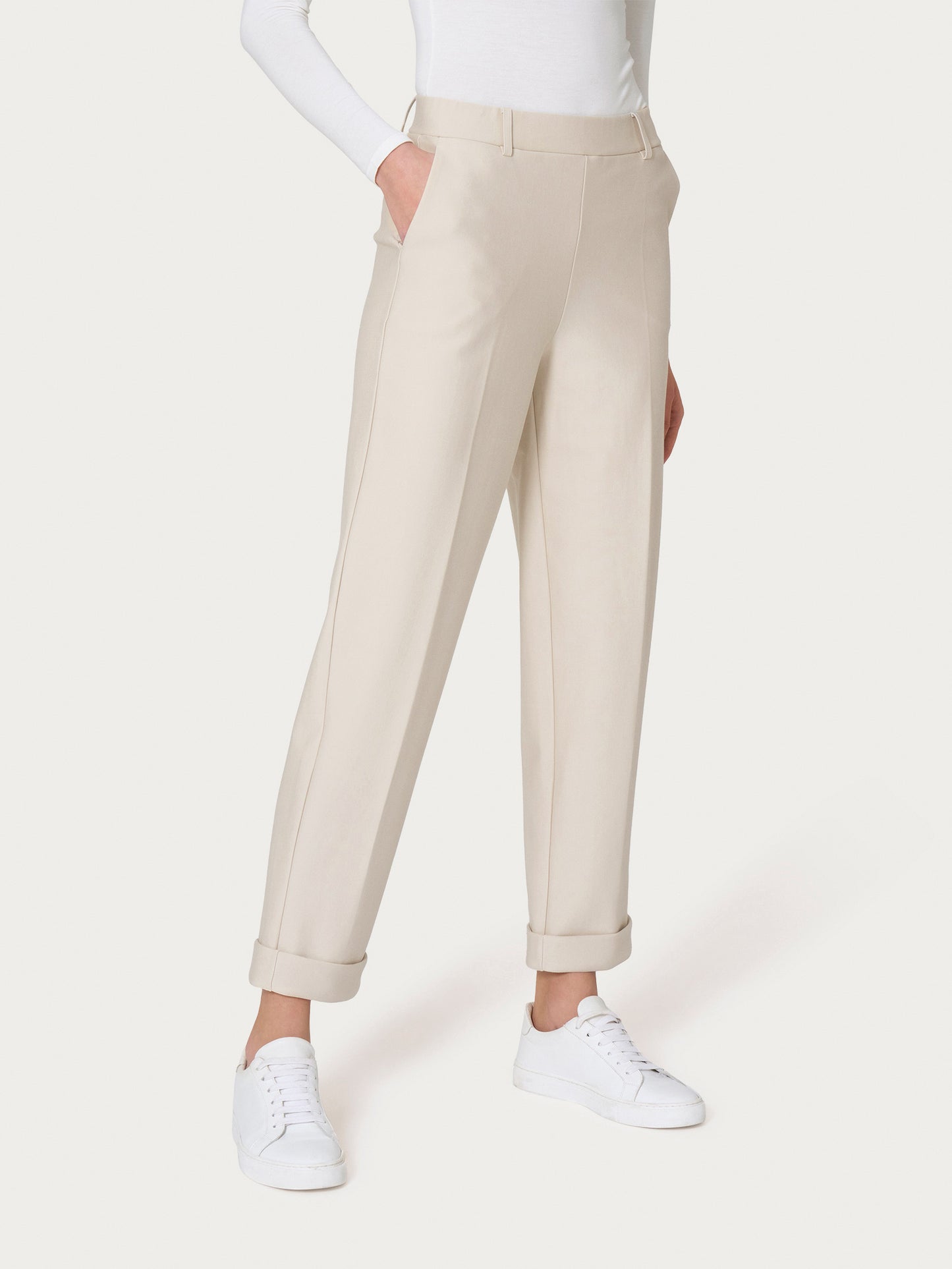 Pantalone a carota con tasche DC70PF