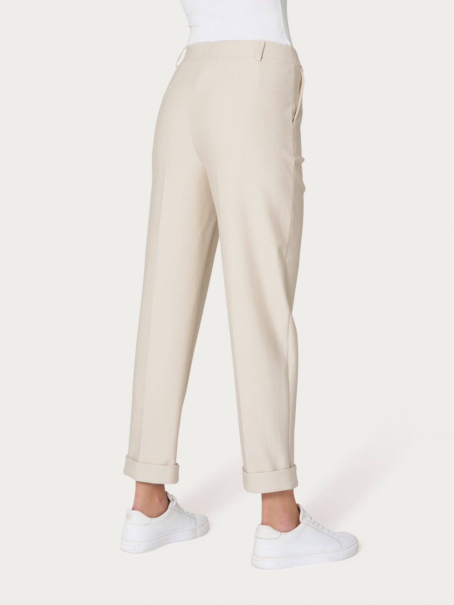Pantalone a carota con tasche DC70PF