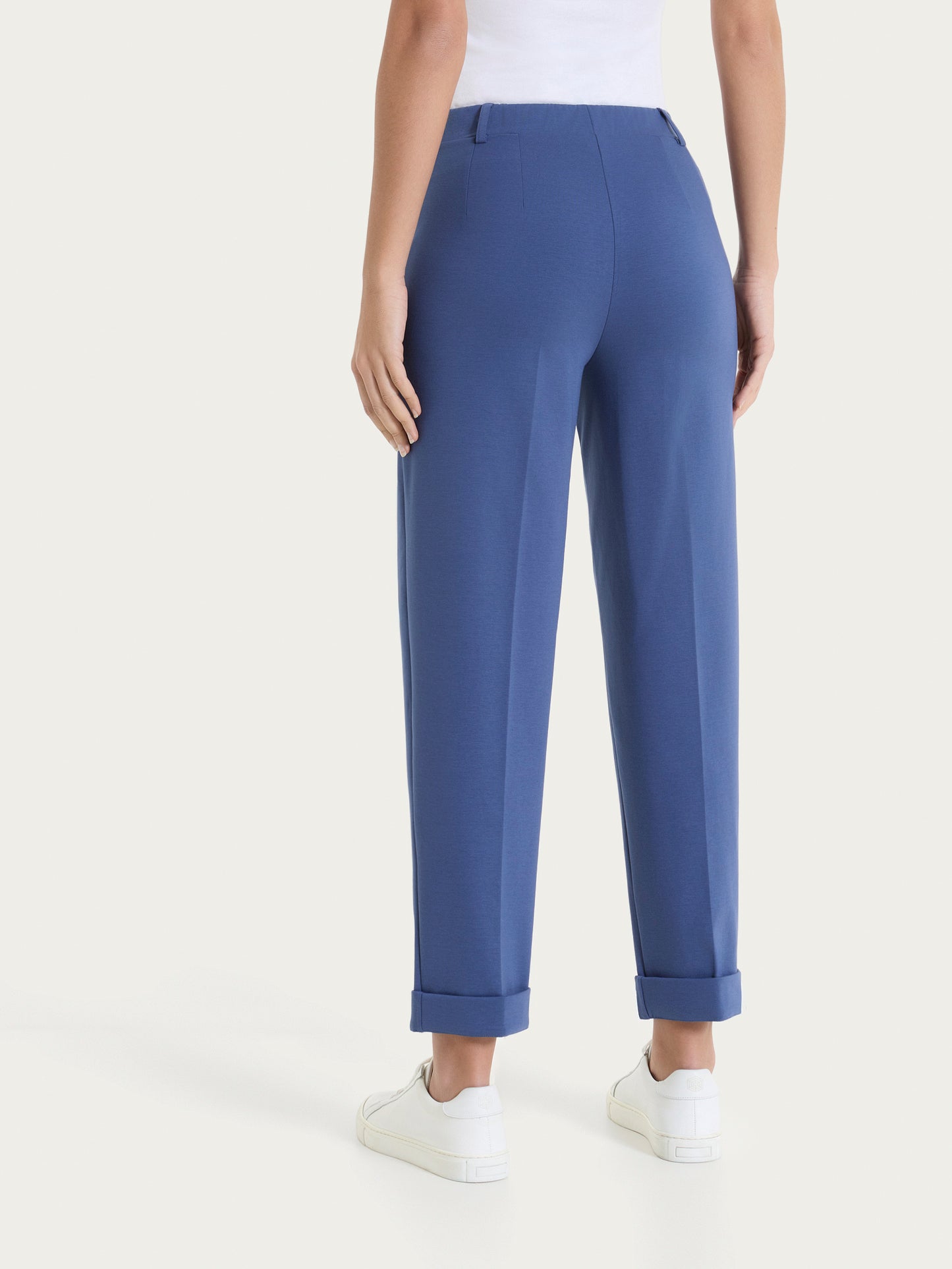 Pantalone a carota con tasche DC70PF
