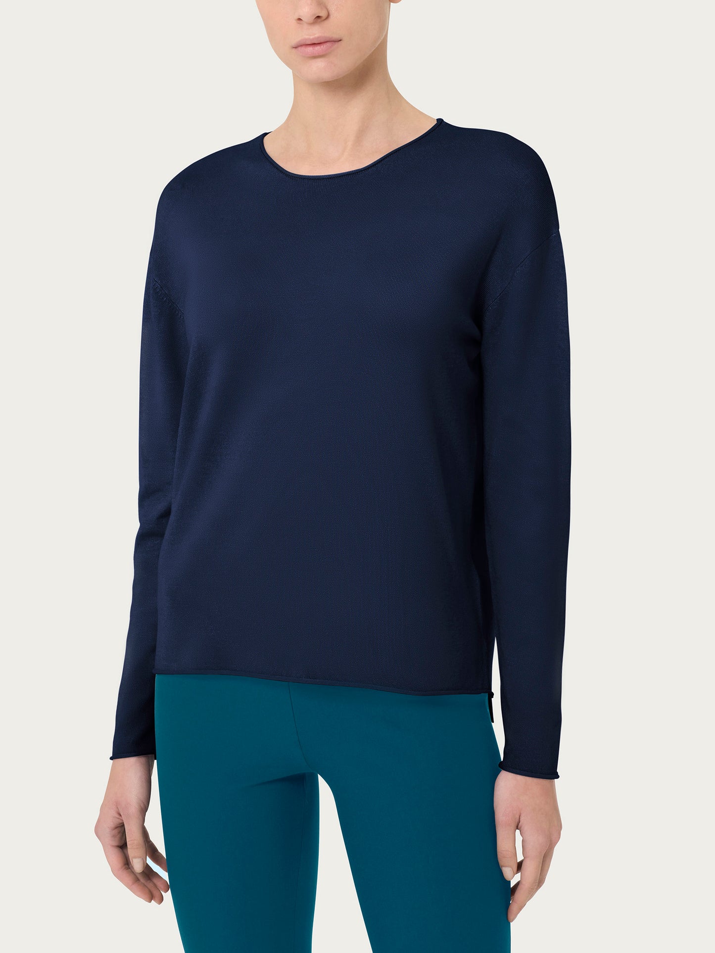 Maglia asimmetrica con girocollo Four Seasons DN56T9