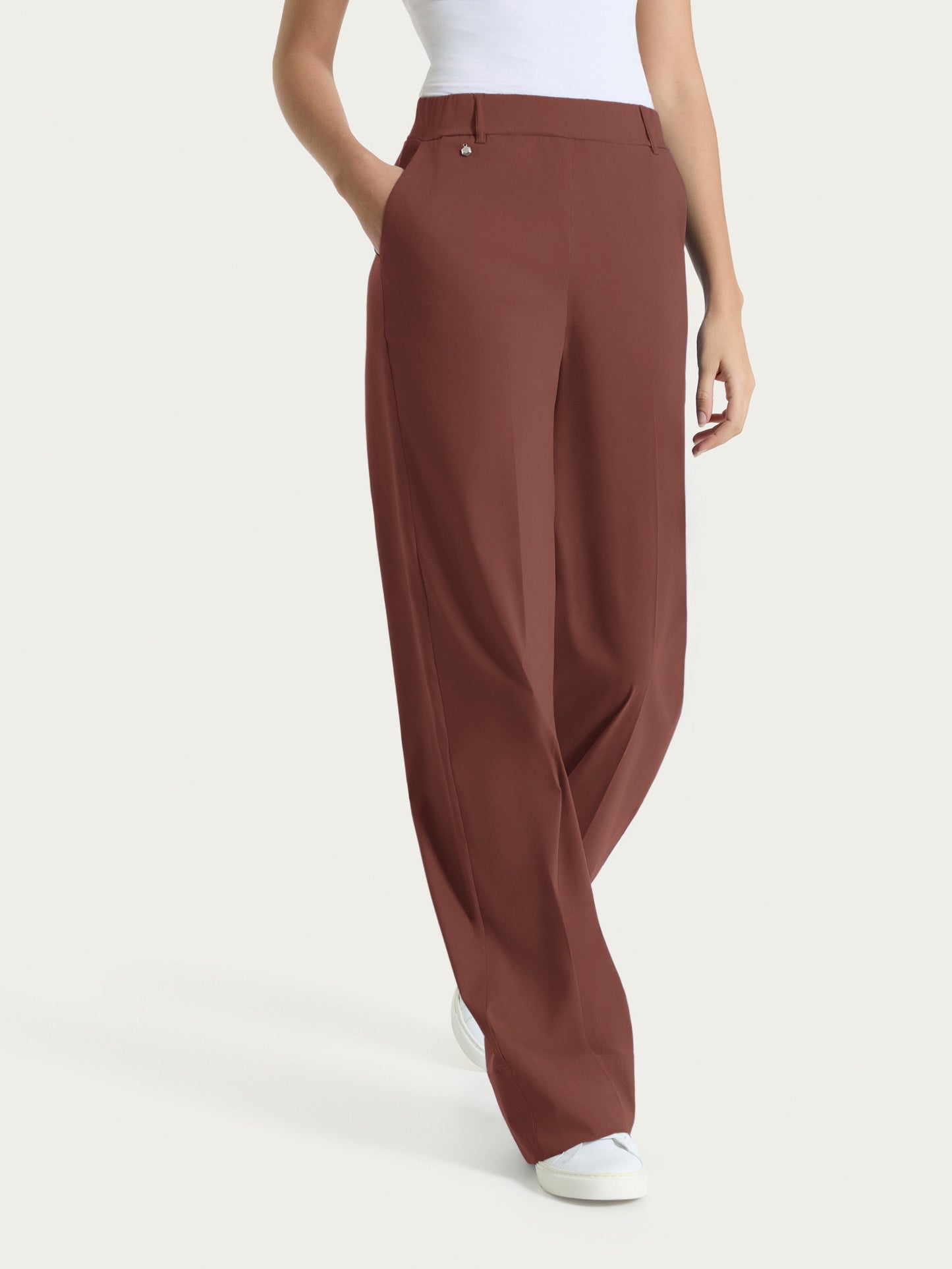 Pantalone ampio con tasche e risvolto in Super Fresh DP23P4