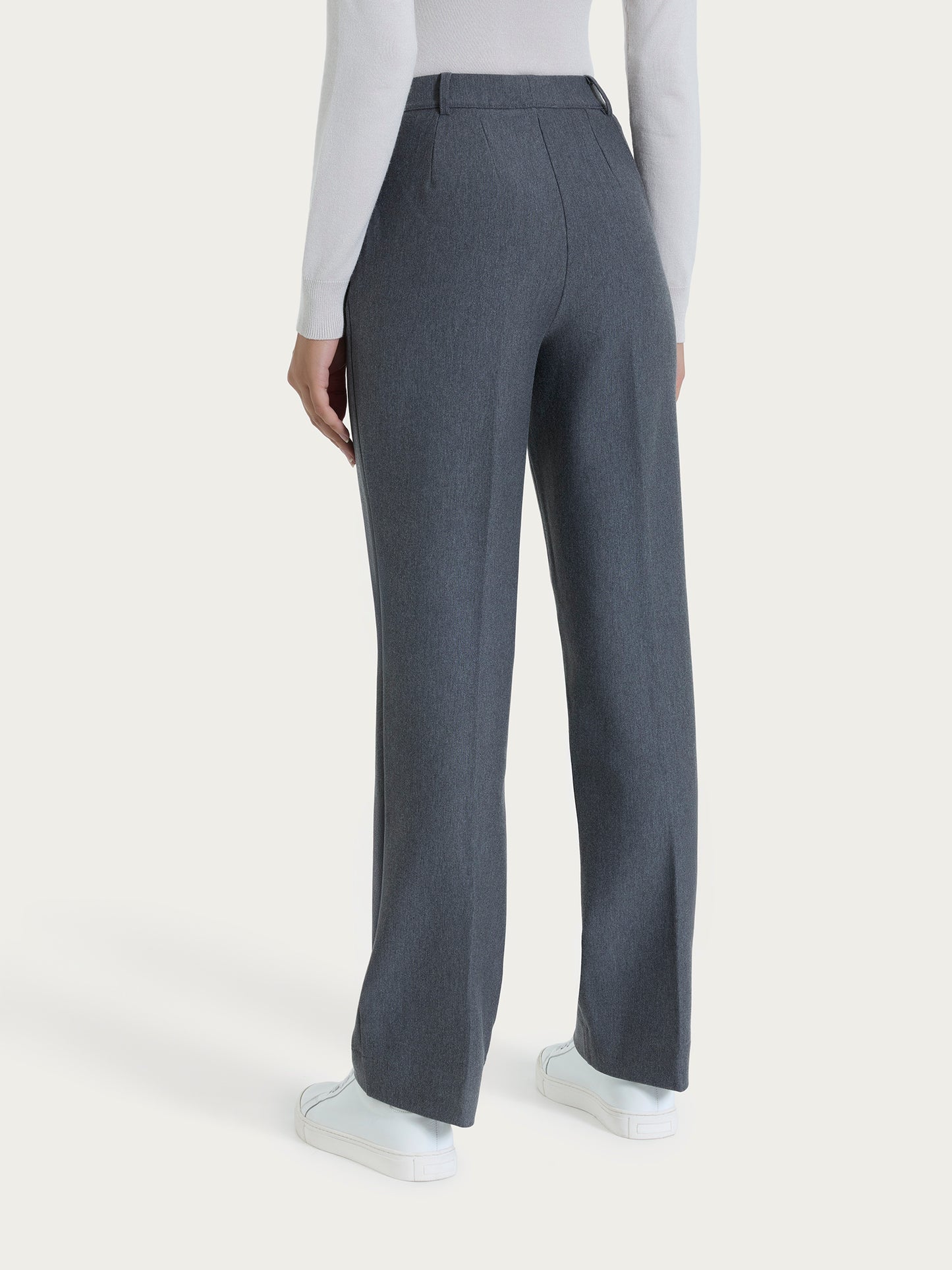 Pantalone ampio con tasche e risvolto in Compact DR34PL