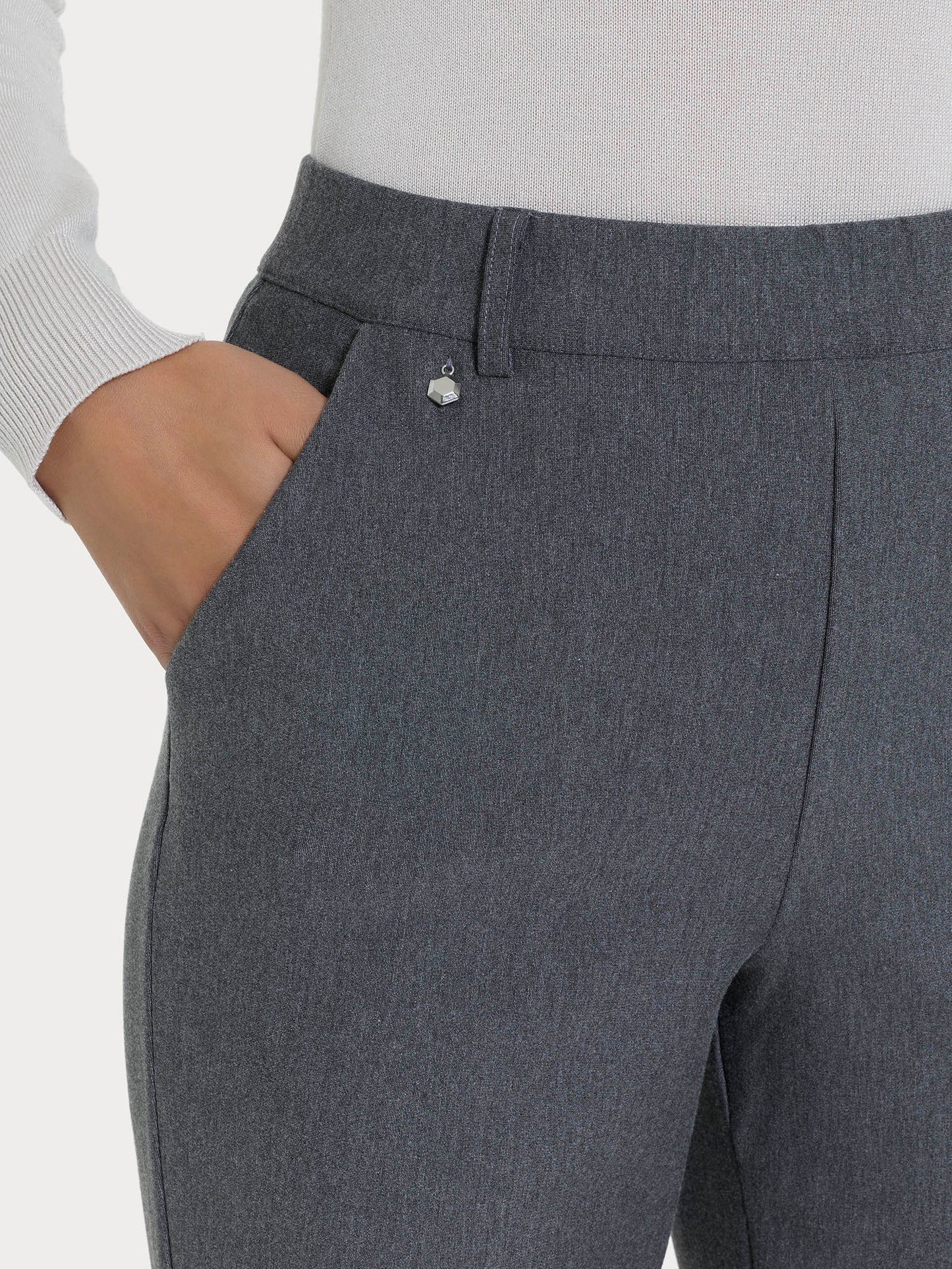 Pantalone ampio con tasche e risvolto in Compact DR34PL