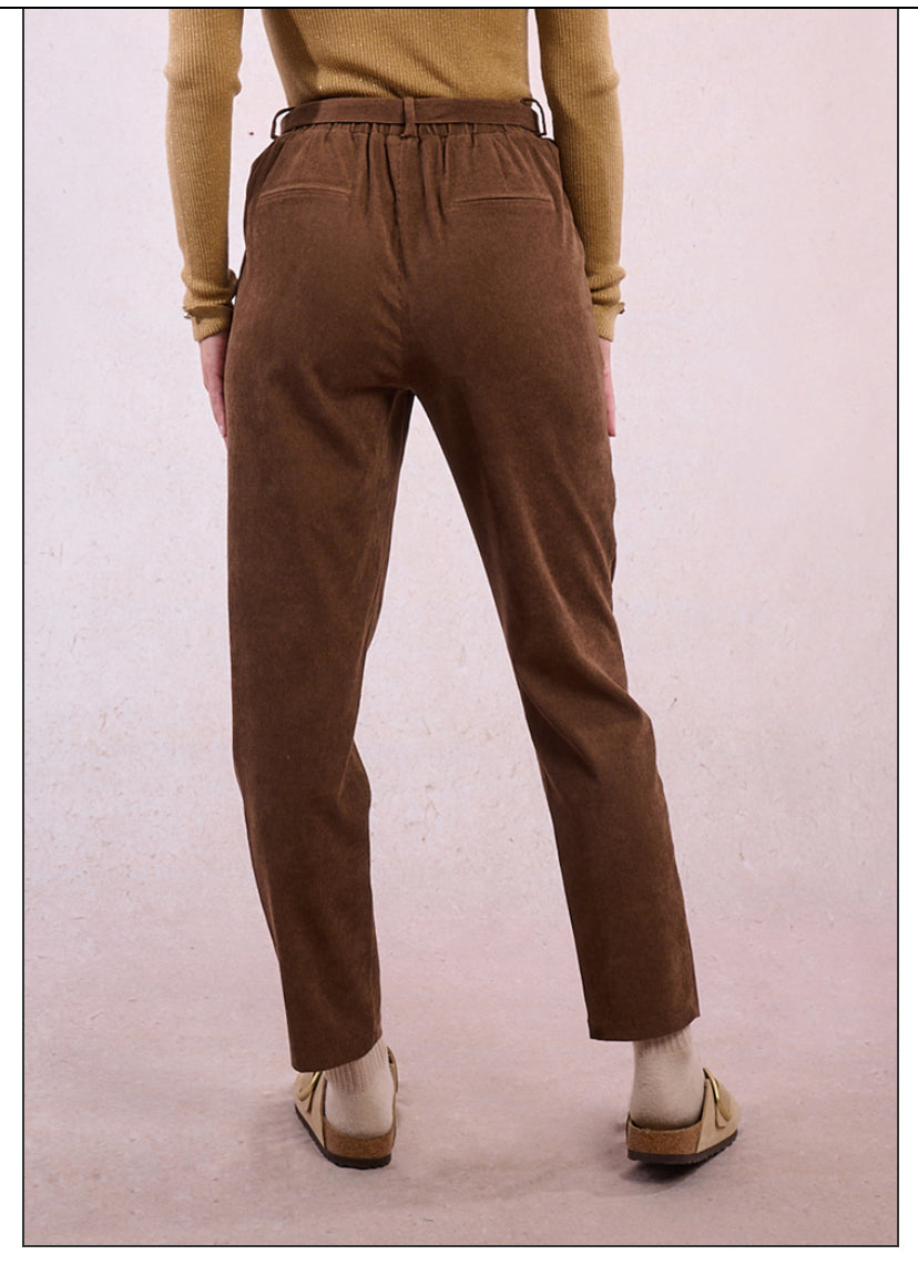 Pantaloni jogger