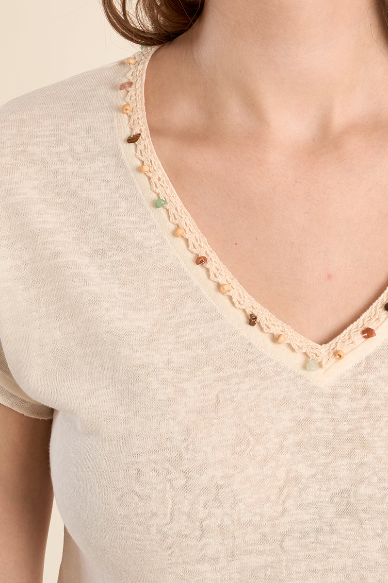 T-shirt con scollo a V, ricamata e con perline LA1270CEP